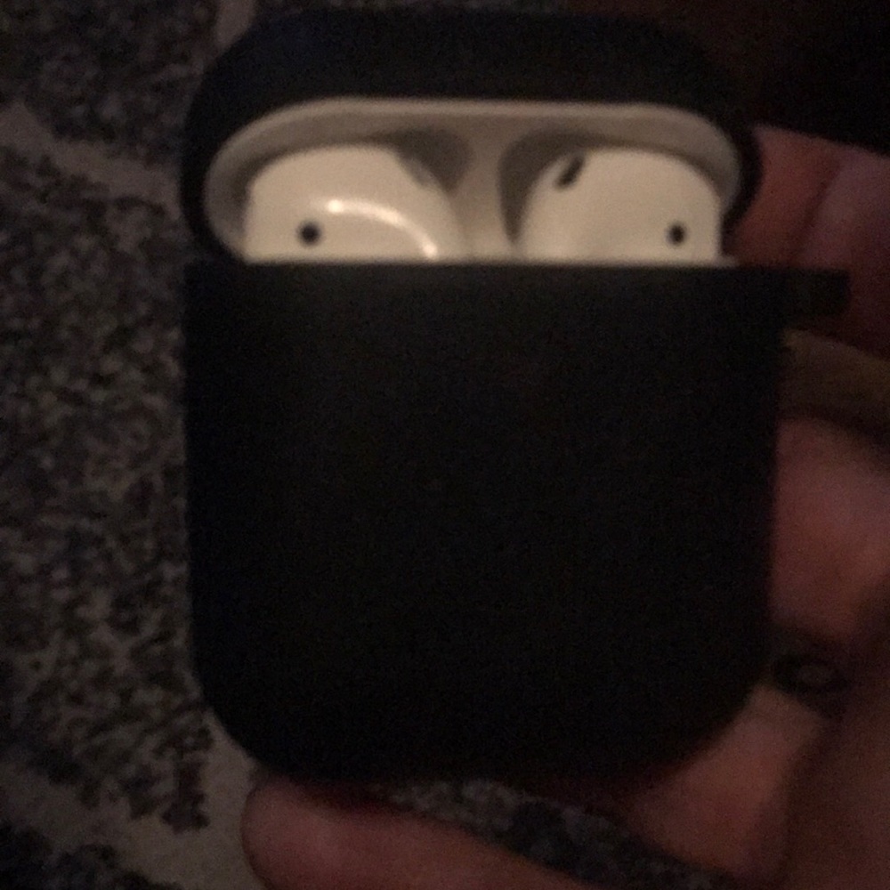 AirPods